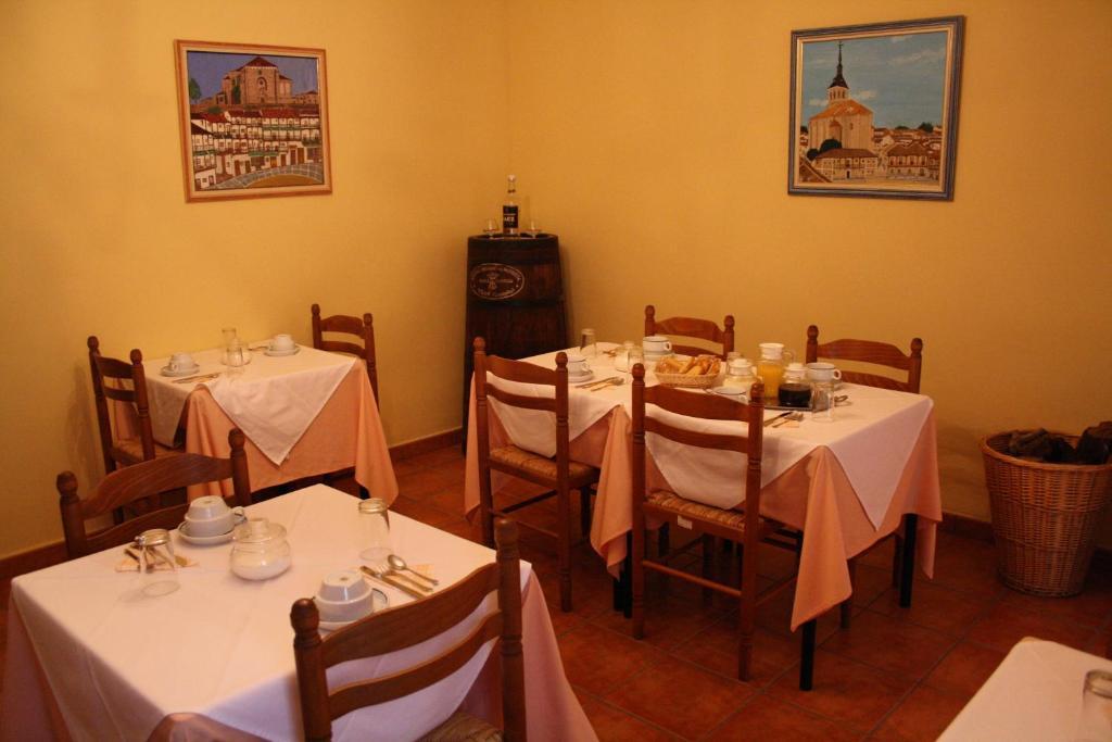 Hostal La Balquina チンチョン エクステリア 写真